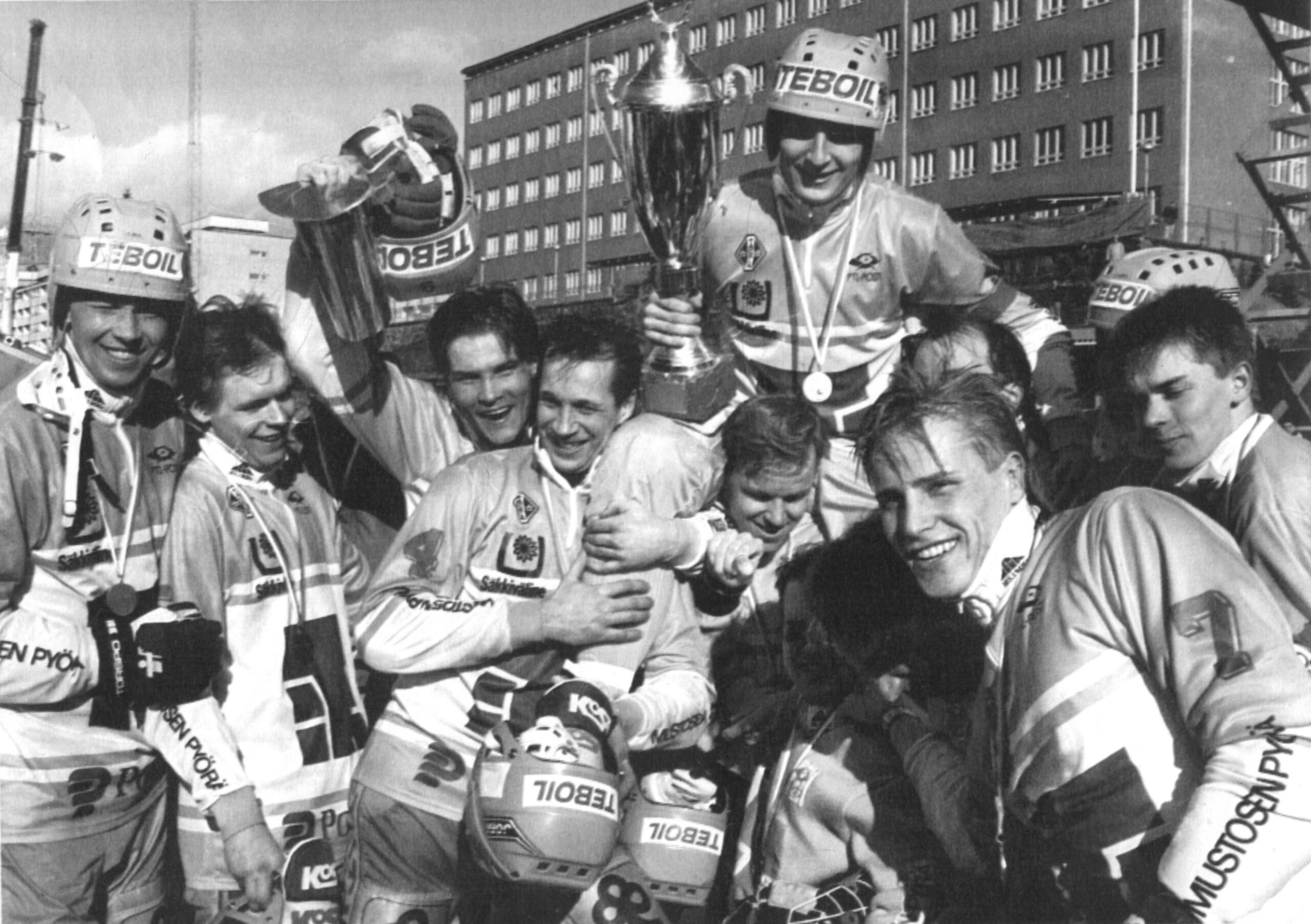 Suomen Mestarit Oulun Luistinseura Ry Suomen Mestarit Oulun Luistinseura Ry